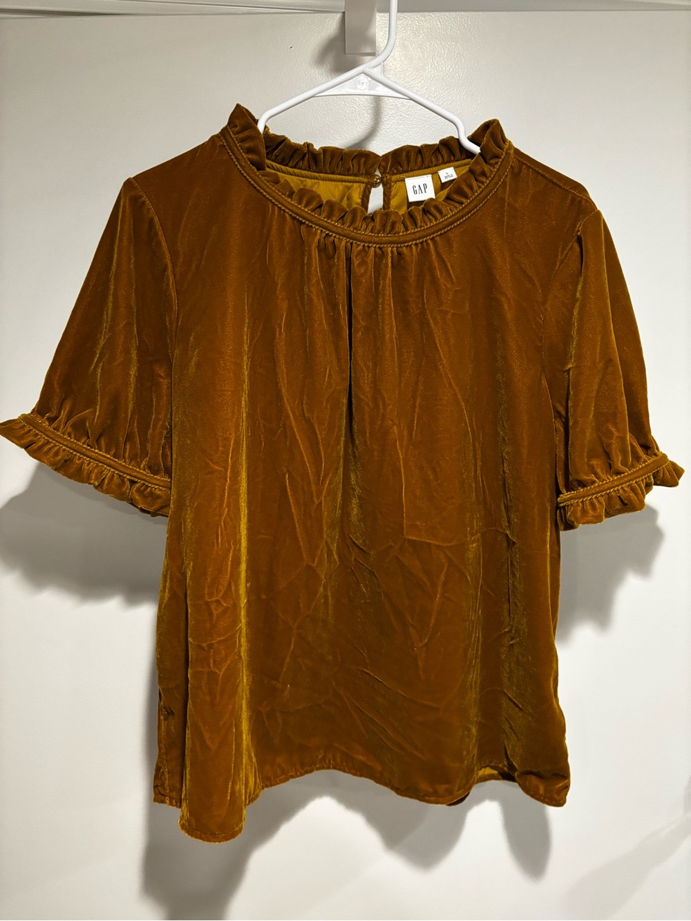 Gap Velvet Ruffle Short Sleeve Top Mustard Gold Large